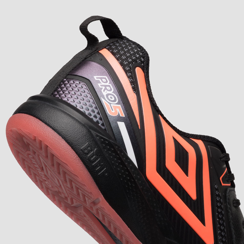 Umbro Pro 5 Bump (Nueva Generación)